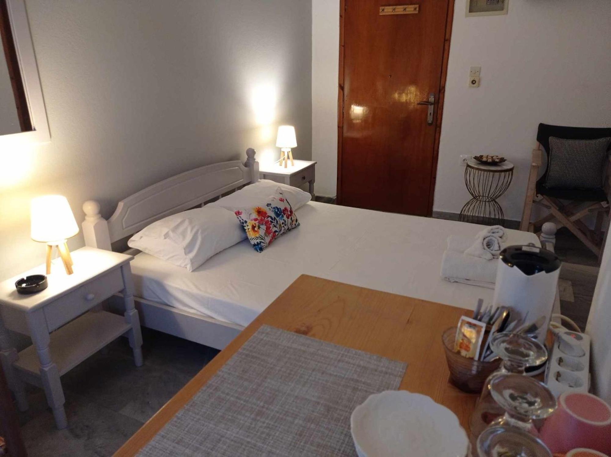 Kantouni Guest House By The Sea 바트시 외부 사진