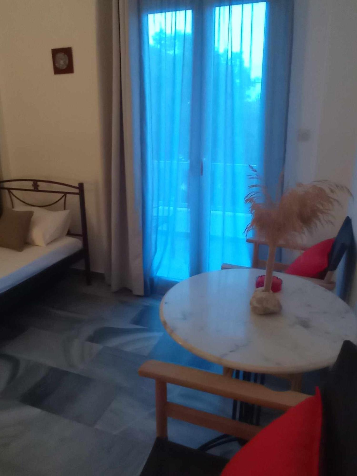 Kantouni Guest House By The Sea 바트시 외부 사진