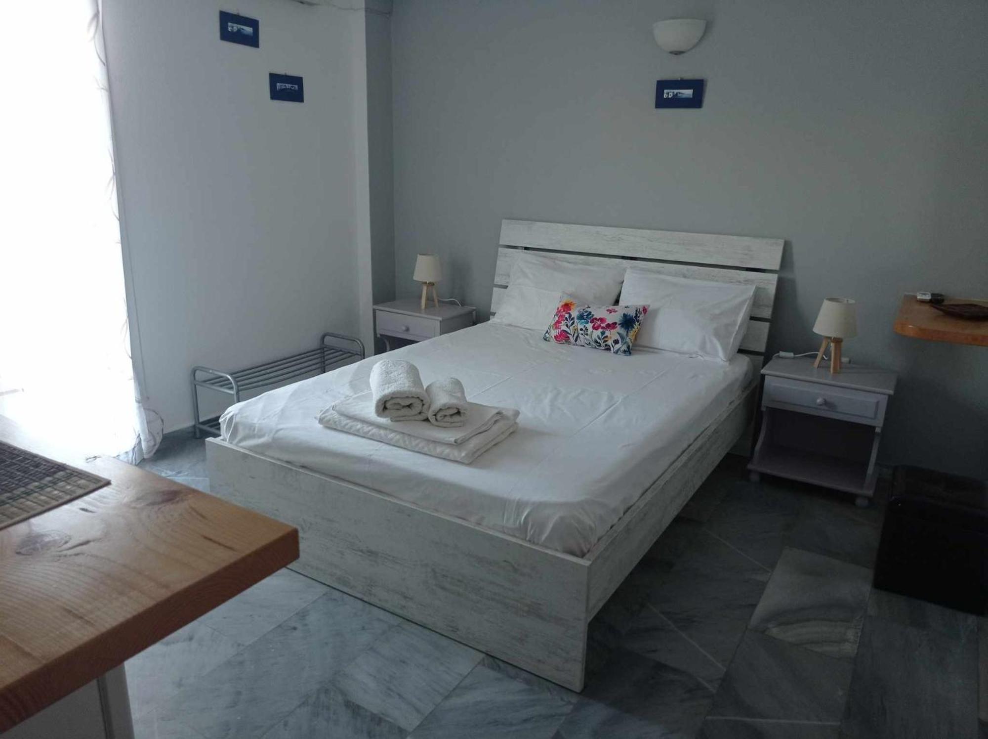 Kantouni Guest House By The Sea 바트시 외부 사진
