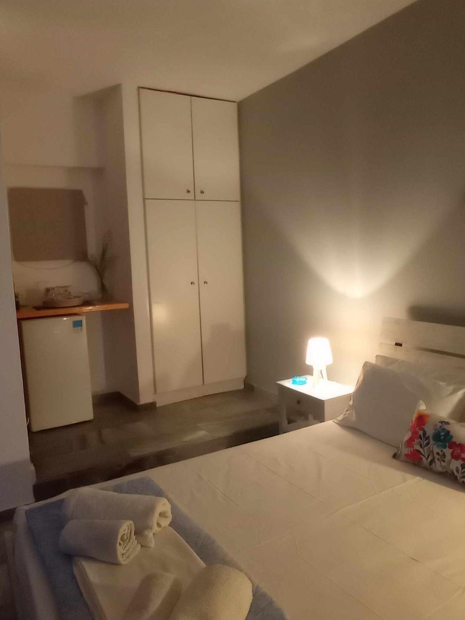 Kantouni Guest House By The Sea 바트시 객실 사진